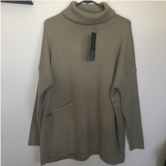 MarlaWynne Sweaters - NWT Marla Wynne Olive Green Turtleneck Sweater